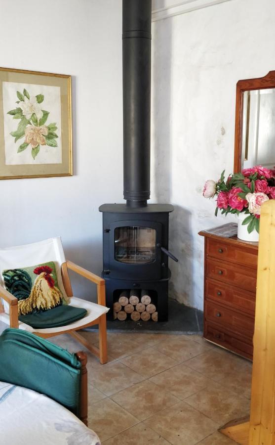 Les Glycines Bed & Breakfast Еме Екстериор снимка