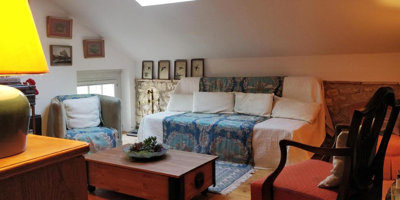 Les Glycines Bed & Breakfast Еме Екстериор снимка