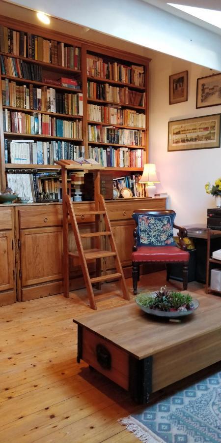 Les Glycines Bed & Breakfast Еме Екстериор снимка
